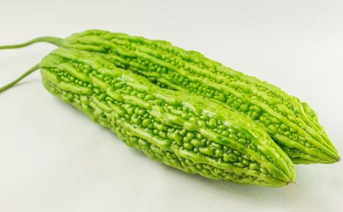 夏季吃苦瓜可以減肥嗎 夏季飲食減肥的方法有哪些 夏季吃苦瓜可以減肥嗎