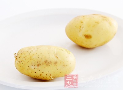 建議大家對於發芽的土豆最好選擇不吃