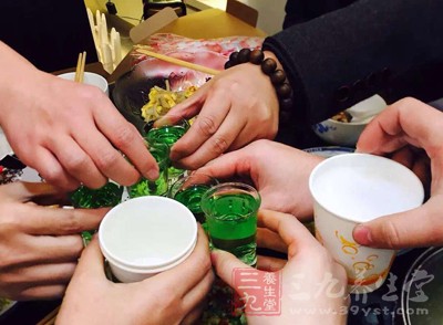 酒精進入人體後還可破壞人體的防御系統 酒精進入人體後還可破壞人體的防御系統