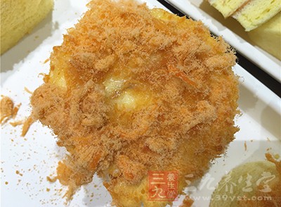 人們會以常見的零食，如面包、餅干等作為早餐