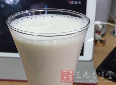 (如牛奶、奶酪等)過敏的人也比較多,其中小孩子占大多數 (如牛奶、奶酪等)過敏的人也比較多,其中小孩子占大多數