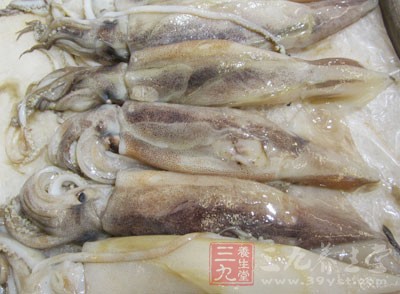 鱿魚:含有大量膽固醇 鱿魚:含有大量膽固醇