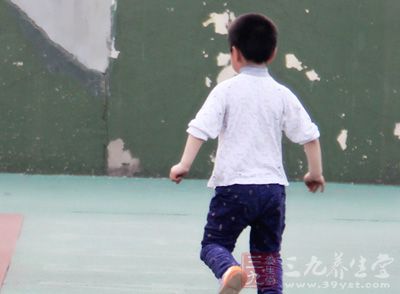 孩子容易因為和丙肝病人接觸而感染丙肝 孩子容易因為和丙肝病人接觸而感染丙肝