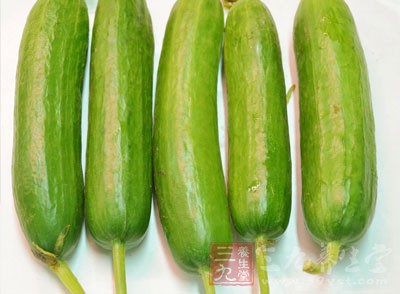 一方面是蔬菜、水果等富含鉀的食物攝入不足，另一方面也與傳統的烹調方法有關