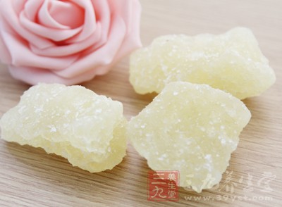 冰糖的用量根據個人口味添加 冰糖的用量根據個人口味添加