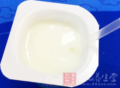 應忌食牛奶、乳制品、黃豆制品、黃花菜、黑木耳、海帶、紫菜等