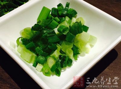 椰子蟹、蔥、鹽、白糖、白酒、干辣椒 椰子蟹、蔥、鹽、白糖、白酒、干辣椒