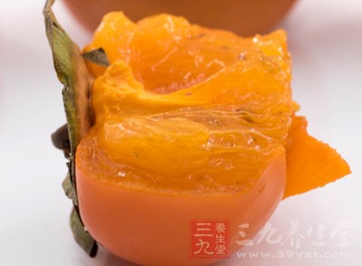 我們都知道，食物之間是存在相生相克的，而與柿子相克的食物也很多