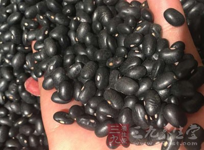 黑豆的表面會產生一種膜 黑豆的表面會產生一種膜