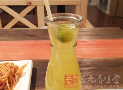 一般來說，淡甜飲料的糖含量是4%到5%