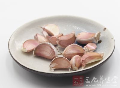 大蒜屬於辛辣類食物 大蒜屬於辛辣類食物