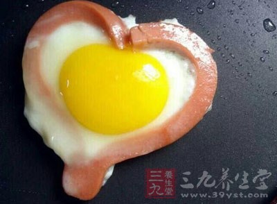 女性將雞蛋奉微萬能營養品 女性將雞蛋奉微萬能營養品
