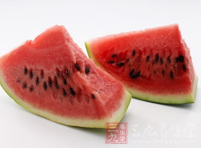 除了西瓜之外還有很多利尿食物 除了西瓜之外還有很多利尿食物