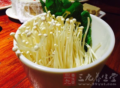 很多人吃金針菇為了追求吃起來那嘎吱的脆感 很多人吃金針菇為了追求吃起來那嘎吱的脆感