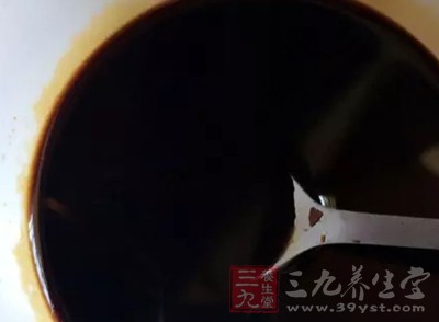 這裡說到的錯誤食用醬油,往往是指散裝醬油 這裡說到的錯誤食用醬油,往往是指散裝醬油