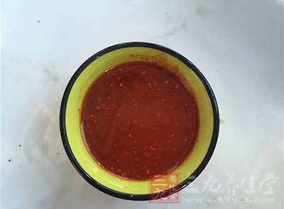在食用食物的時候加點辣椒真的是爽