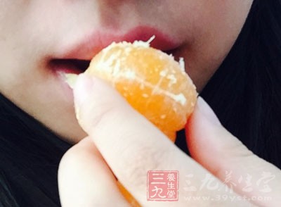 研究發現，每天吃3個橘子，就能滿足一個人一天對維生素C的需要量