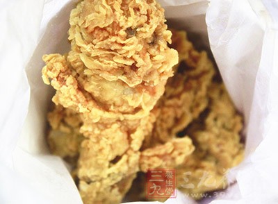 身邊幾乎所有的食物都含有脂肪