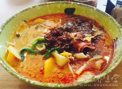 雖然我們都知道麻辣燙好吃，但是如果因為麻辣燙吃多了問題