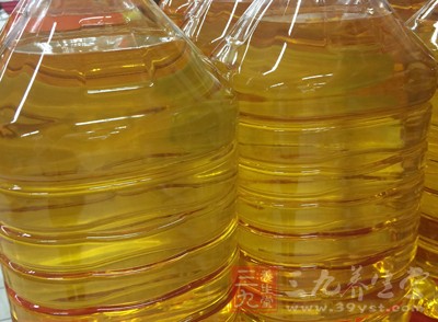 保存不當的食用油 保存不當的食用油