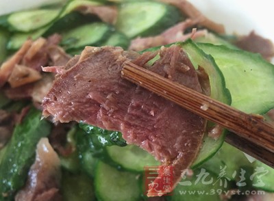 瘦肉當中的蛋氨酸含量比較高