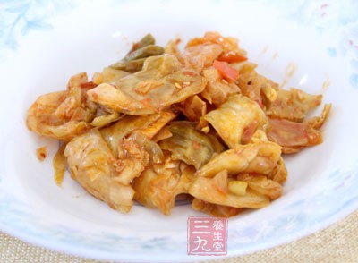 豬大腸300克，泡菜、芝麻葉、豆腐各100克