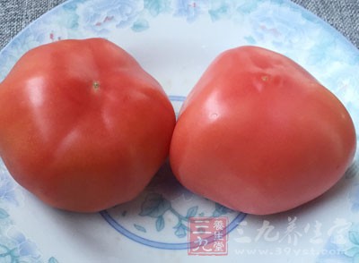 番茄紅素能促進癌細胞分化(向良性方向轉化)，抑制癌細胞增殖