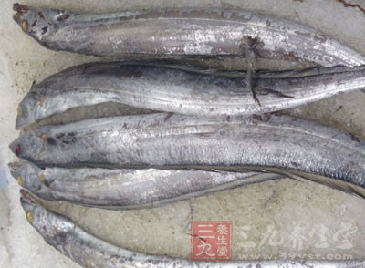 如果曾有吃魚而引起過敏症狀的經驗，那麼最好避免太頻繁吃海鮮類食物