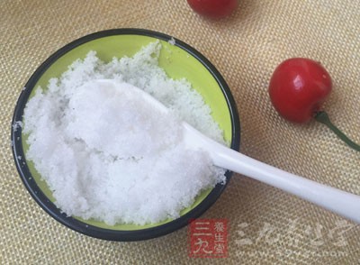 其次，吃糖過多也會引起脫發