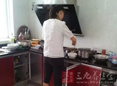 一個人在家中自制食物的時候，需要注意什麼呢