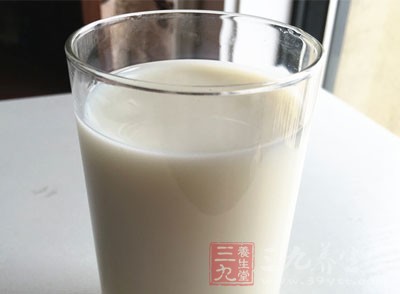 酸奶100克，牛奶3盒