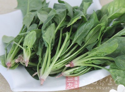 菠菜中含有大量草酸,不宜多吃 菠菜中含有大量草酸,不宜多吃