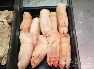 不論白酒、紅酒還是啤酒，高品質的酒(一定不是便宜貨)不易出現難受的感覺