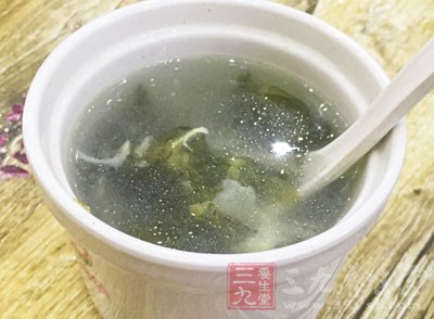 應該各式湯飲交替，更能增加食欲，平衡營養