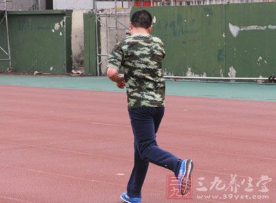 劇烈運動過後不宜食用冷飲