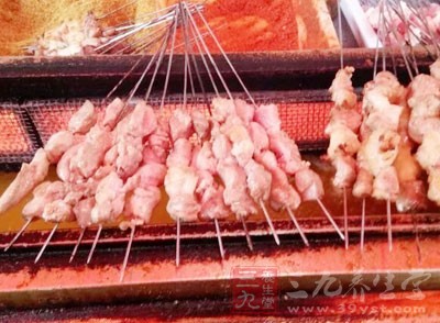 選擇新鮮衛生的食材或干淨正規的營業場所
