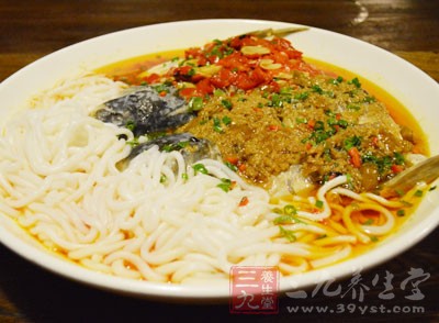 因為用米不好的話米線會很容易斷 因為用米不好的話米線會很容易斷