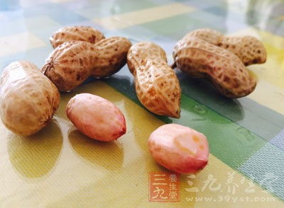 專家告訴我們:花生裡一般是不會含有甲醛的 專家告訴我們:花生裡一般是不會含有甲醛的