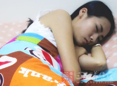 每天的午睡時間一到，伊卡裡亞島上的村莊仿佛就成了“鬼城”