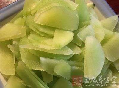 莴筍200克，海帶絲300克