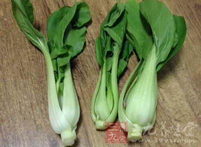 搭配一些蔬菜或者其他有營養的食物食用