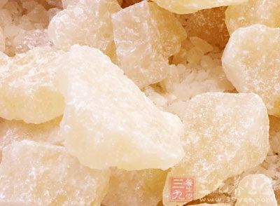 吃糖會導致胰島素大量分泌,使胰島功能受損,成為誘發胰腺癌的潛在因素之一 吃糖會導致胰島素大量分泌,使胰島功能受損,成為誘發胰腺癌的潛在因素之一