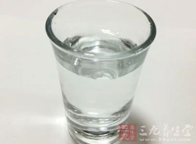 注意控制啤酒、甜味飲料的攝入量,盡可能少飲酒,不喝甜味飲料 注意控制啤酒、甜味飲料的攝入量,盡可能少飲酒,不喝甜味飲料
