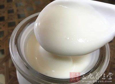 所以，要喝酸奶，最好在飯後喝，那個時候胃液被稀釋