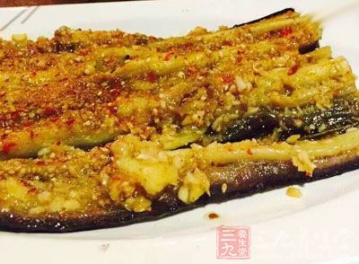 產生亞硝酸鹽較少的有西紅柿、莴筍、韭菜、西葫蘆、茄子、蒜薹、胡蘿卜、芹菜 產生亞硝酸鹽較少的有西紅柿、莴筍、韭菜、西葫蘆、茄子、蒜薹、胡蘿卜、芹菜