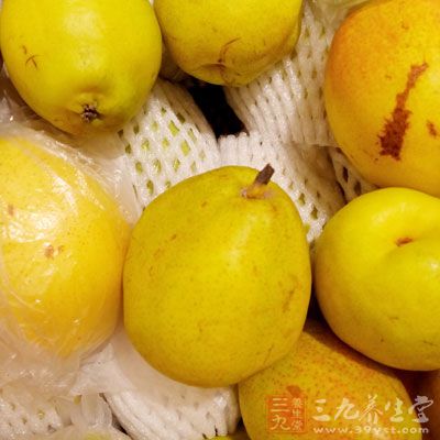 可以生吃的蔬果類食物如果清洗不干淨,上面容易攜帶細菌 可以生吃的蔬果類食物如果清洗不干淨,上面容易攜帶細菌