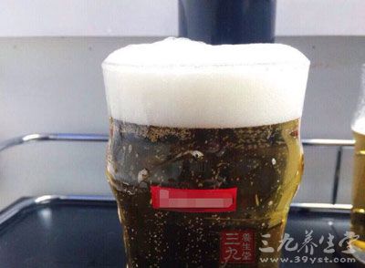 啤酒中含有豐富的氨基酸和各種維生素 啤酒中含有豐富的氨基酸和各種維生素