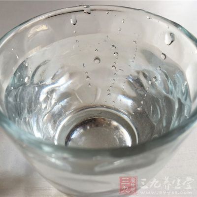 純淨水裡面幾乎不含有任何礦物元素