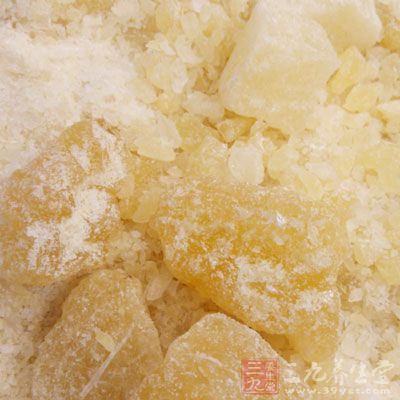 魚膠粉16克,冰糖30克,奶200毫升,水150毫升 魚膠粉16克,冰糖30克,奶200毫升,水150毫升