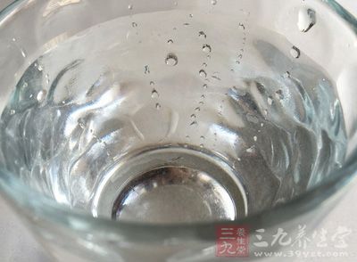 礦水泉一直是人們離不開的解渴水